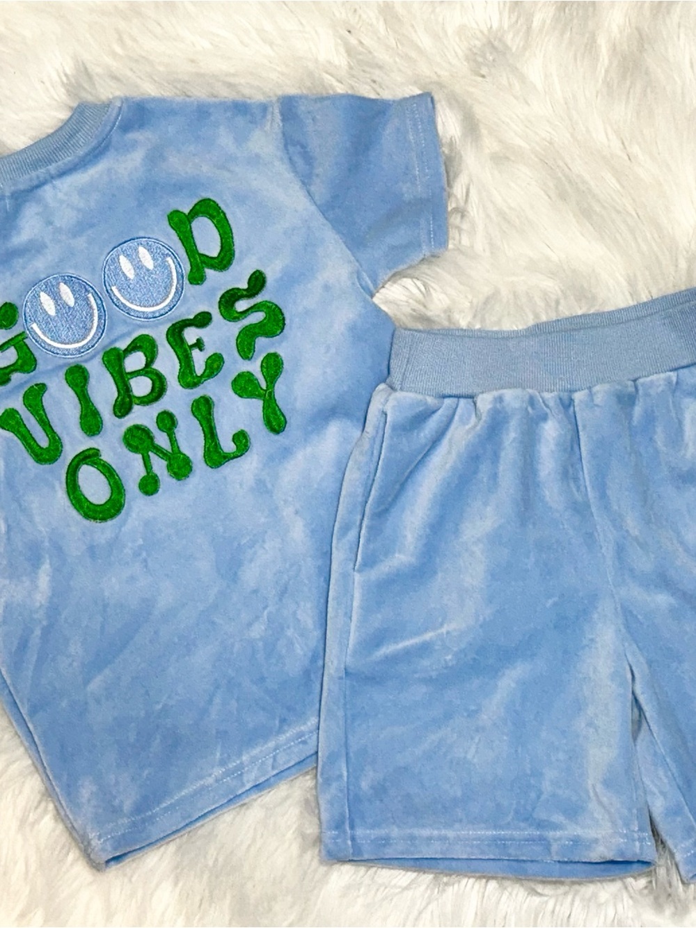 Lola + The Boys Light Blue Velour Smiley Face GOOD VIBES ONLY Set Size 6 Boy